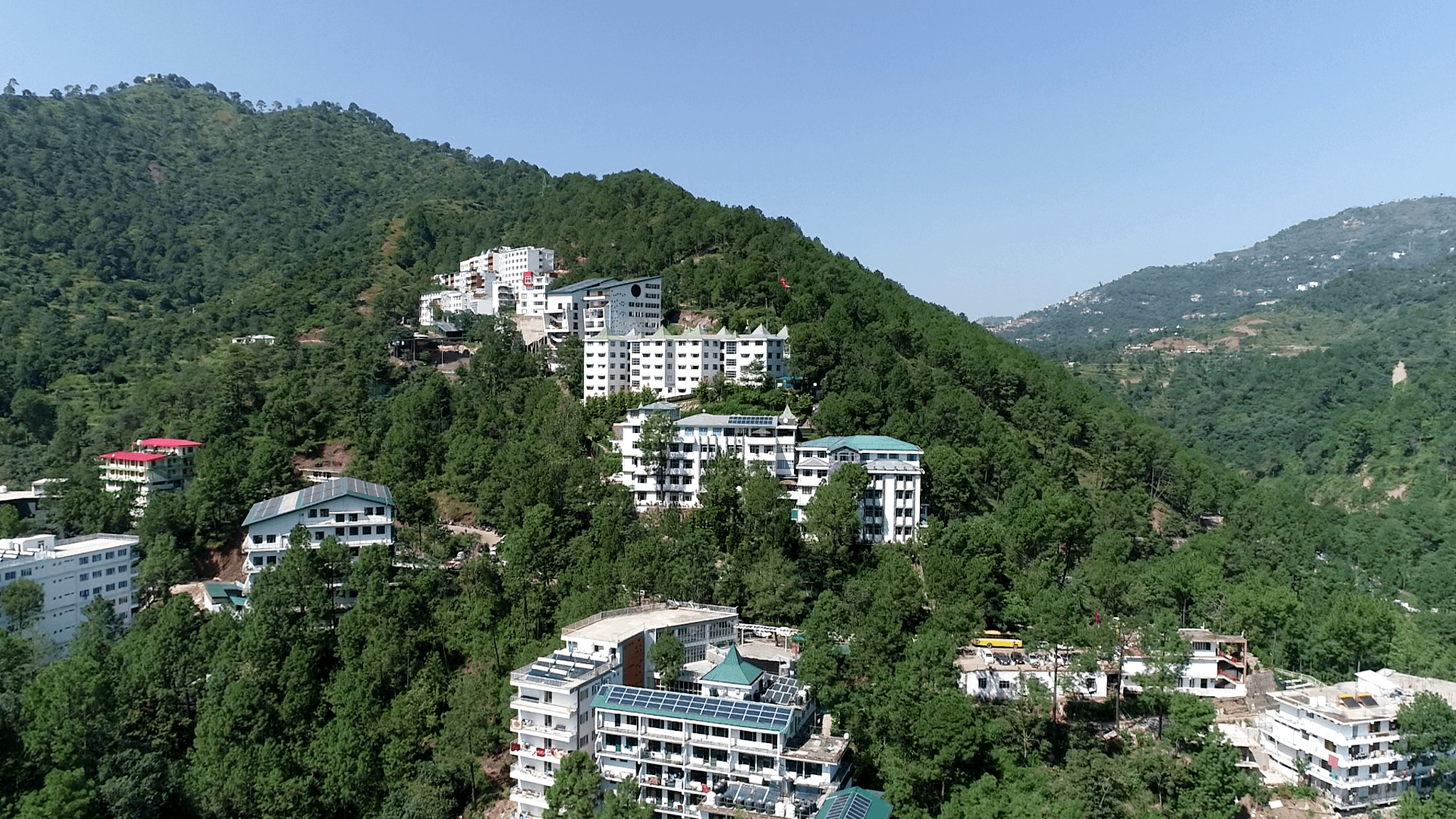 Shoolini University Online campus