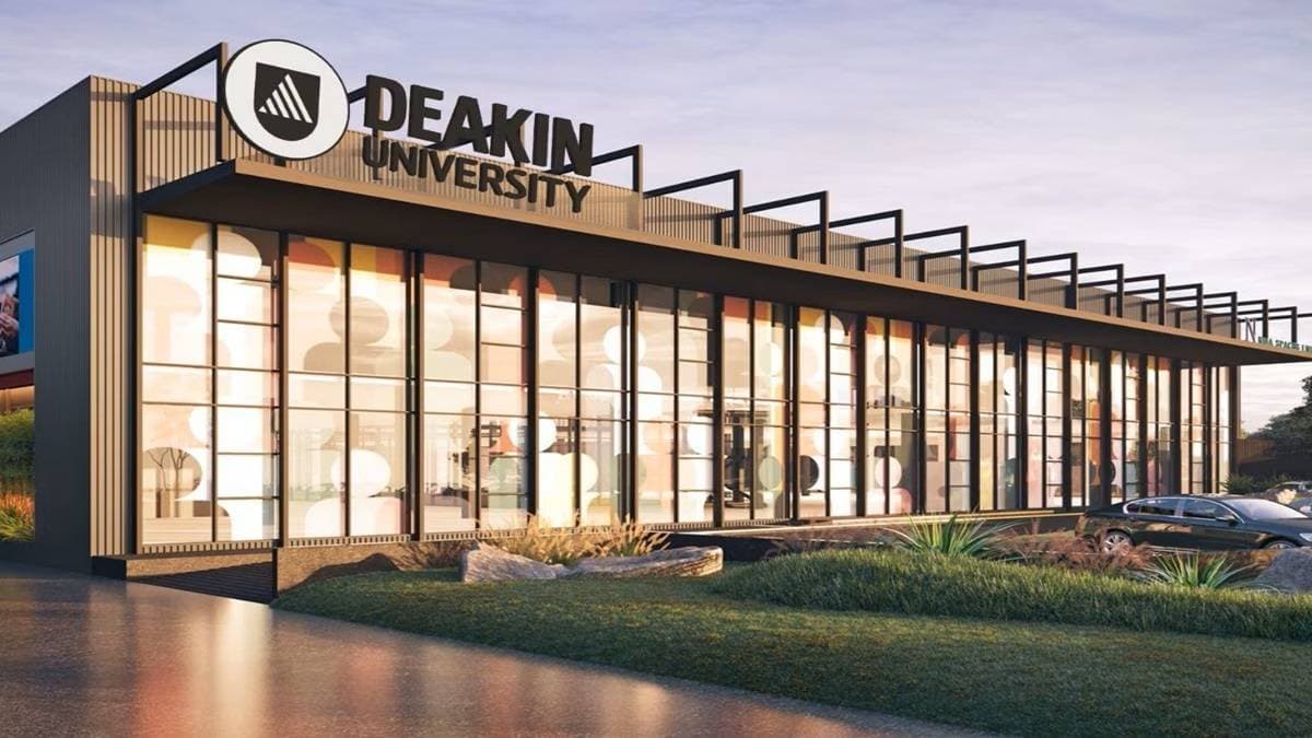 Deakin Business School Online